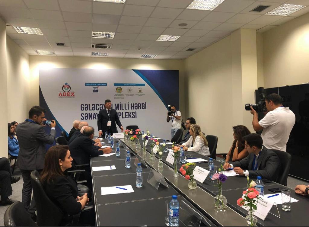 "Vision 2022-Gələcəyin Milli Hərbi Sənaye kompleksi" layihəsi üzrə dəyirmi masa keçirilib