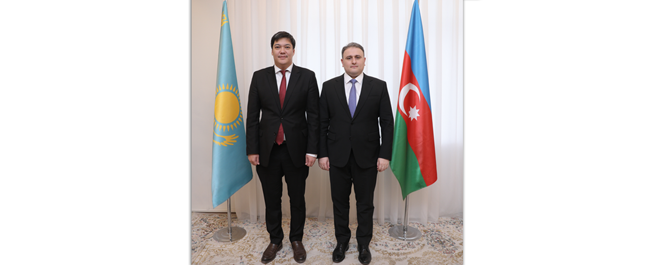 Müdafiə sənayesi naziri Vüqar Mustafayev Qazaxıstan Respublikasının Rəqəmsal İnkişaf, İnnovasiya və Aerokosmik Sənaye Nazirliyinin nümayəndə heyəti ilə görüşüb
