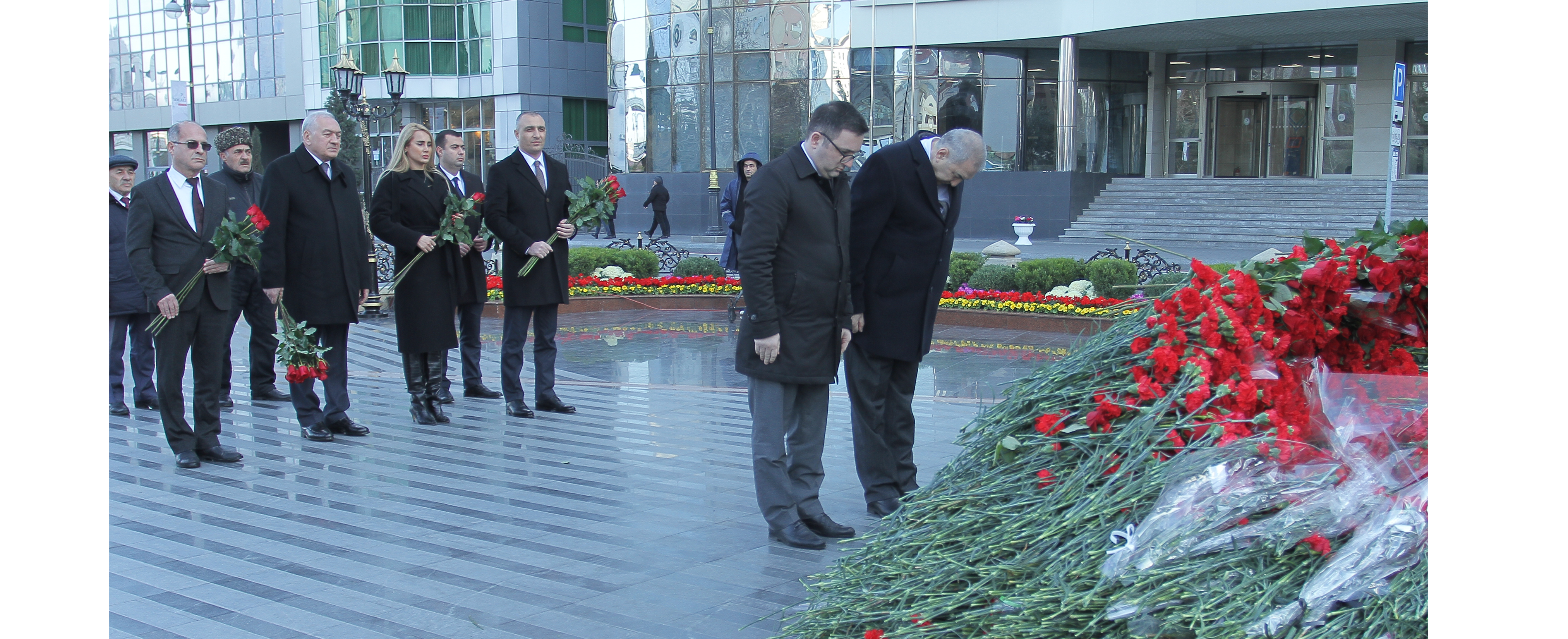 MSN-in rəhbərliyi Xocalı soyqırımı abidəsini ziyarət edib