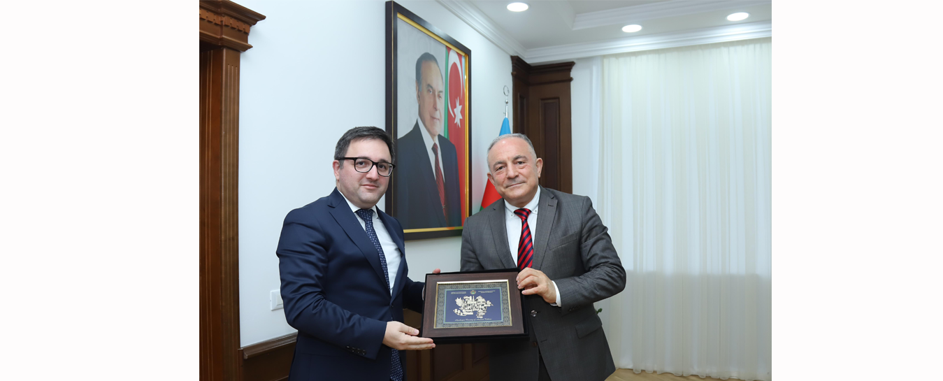 Müdafiə sənayesi üzrə kadr hazırlığı məsələləri müzakirə olunub