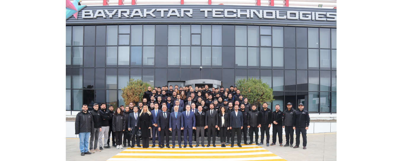 Vüqar Mustafayev “Bayraktar Teknoloji Azerbaycan” şirkətinin istehsal müəssisəsini ziyarət edib