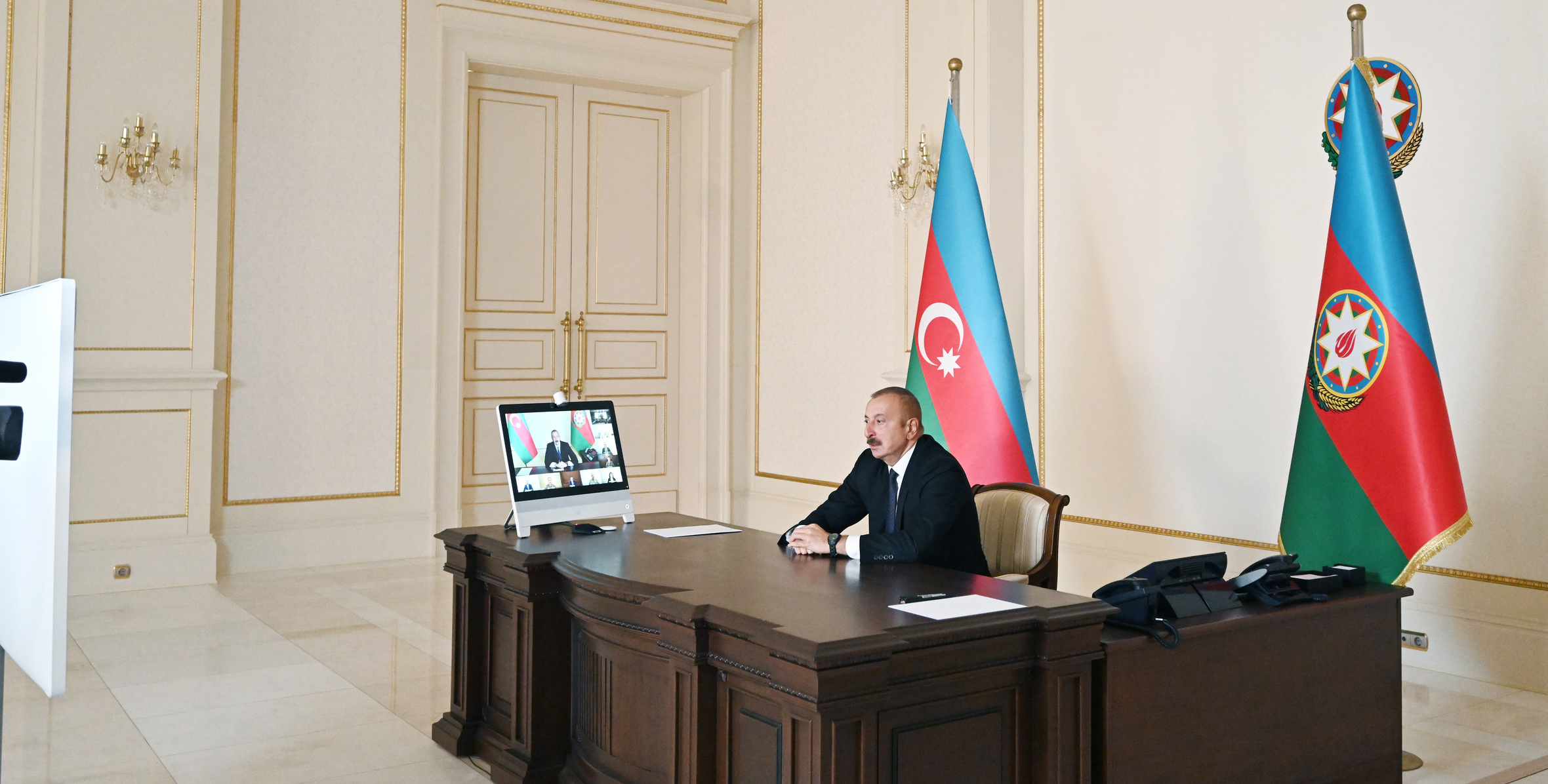 Azərbaycan  Respublikasının Prezidenti İlham Əliyev: "Əldə edilmiş ilk uğurlar münasibətilə Azərbaycan xalqını, Azərbaycan Ordusunu təbrik edirəm"