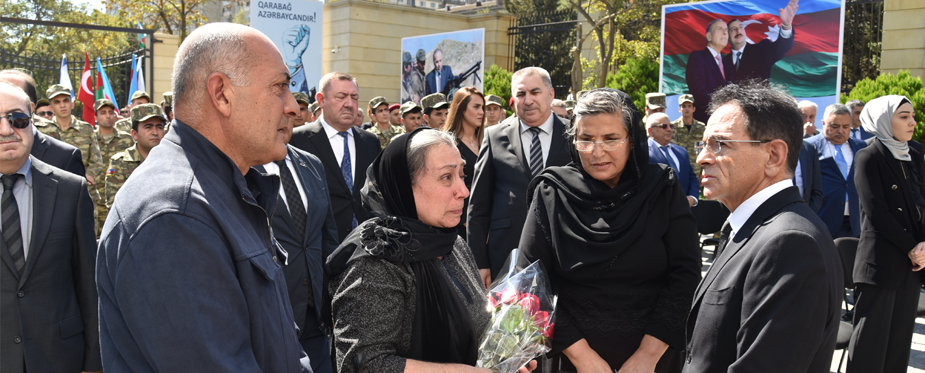 Müdafiə Sənayesi Nazirliyində Şəhidlər Memorial Abidə Kompleksinin açılış mərasimi keçirilib